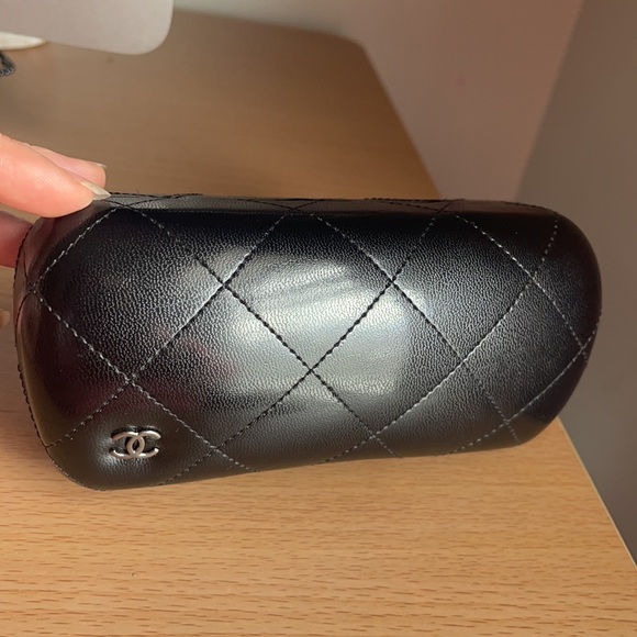 Chanel Silver/gray pearl rare round runaway 71138 L0844 - Picture 11 of 17